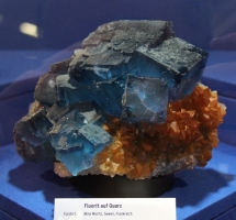Fluorite sur quartz - France