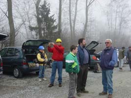 -Le groupe dans le brouillard du petit matin (27-03-2004)