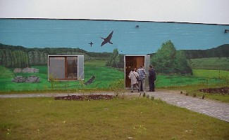 Jardin géologique-Le musée - fresque de la façade (13-07-2002)