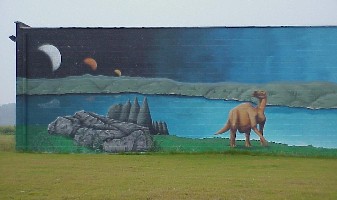 Jardin géologique-Le musée - fresque de la façade (13-07-2002)