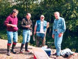 -On a tellement trouvé d'or qu'on en a oublié le picnic, mais pas le vin. (09-06-2001)