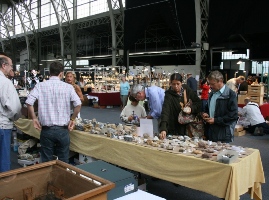-the free distribution booth (12-09-2009)