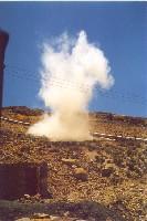 explosion de dynamite sur le flanc de Cerro Rico