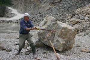 -Marcel looking for geenkristalite (11-06-2005)